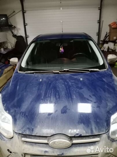 Лобовое стекло на Ford Focus 3