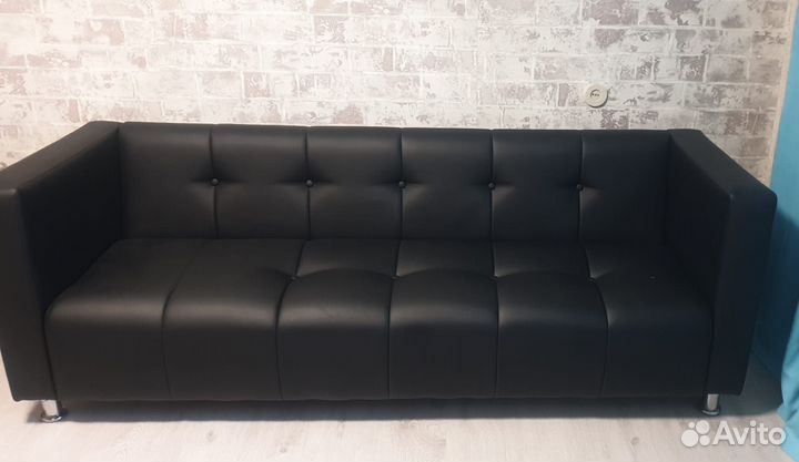 Офисный кожаный диван