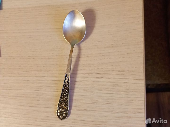 Серебряная чайная ложка