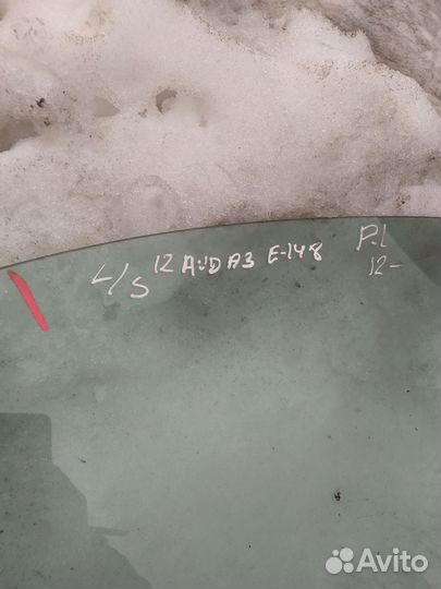 Стекло передней левой двери Audi A3 8P