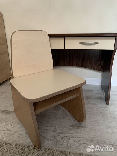 Детский стол парта