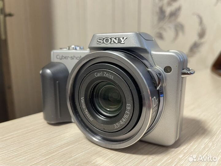 Компактный фотоаппарат sony cyber shot