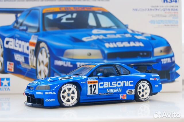 Модель автомобиля Nissan Skyline GTR R34 (Tamiya)