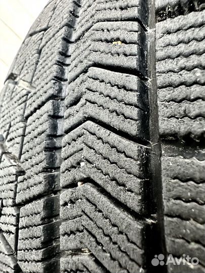 Bridgestone Blizzak VRX 205/60 R16 92S