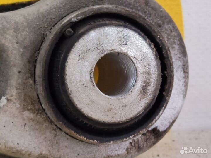 Рычаг подвески верхний задний левый Mercedes-Benz