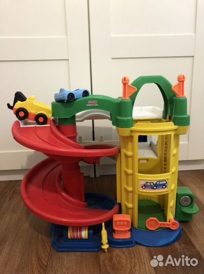 Трек парковка гараж Fisher price