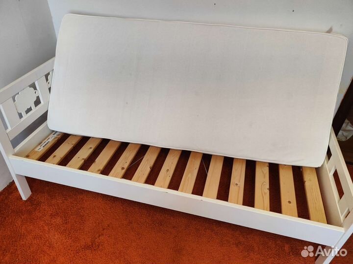 Детская кровать IKEA с матрасом