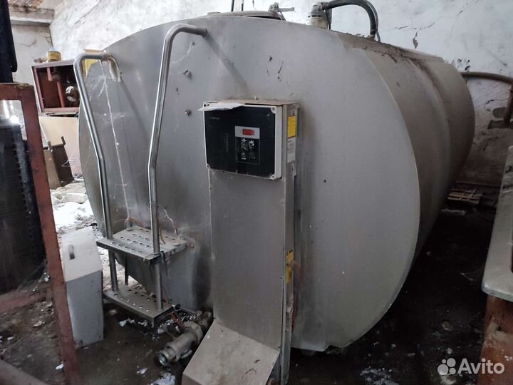 Танк охладитель DeLaval dxce 5000L