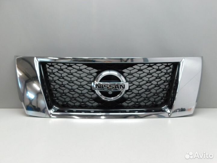 Решетка радиатора Nissan Pathfinder (R52) (70666)