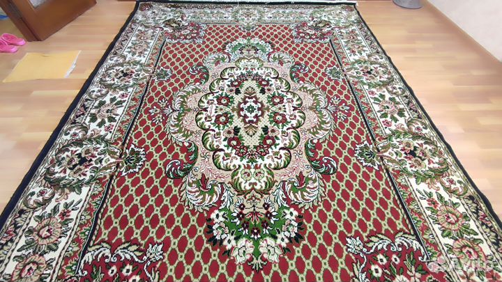 Ковер с бахромой 240*330 отличное качество