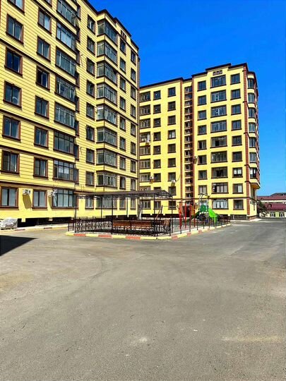 3-к. квартира, 82 м², 1/9 эт.