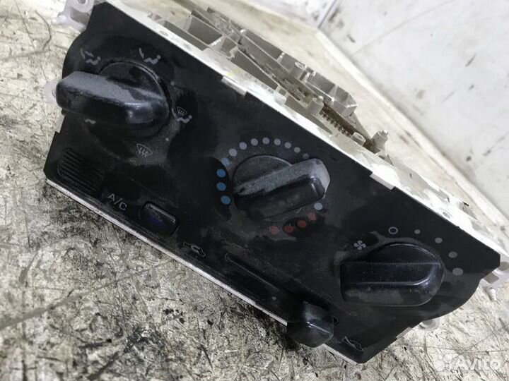 Блок управления отопителем Nissan March