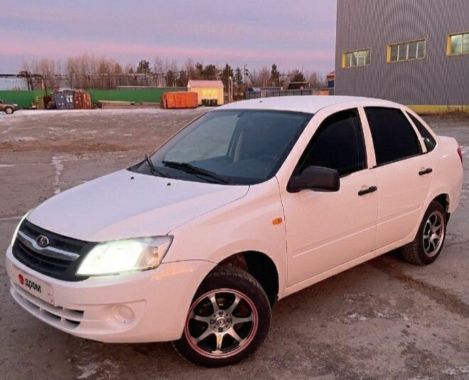 ВАЗ (LADA) Granta: фото владельца