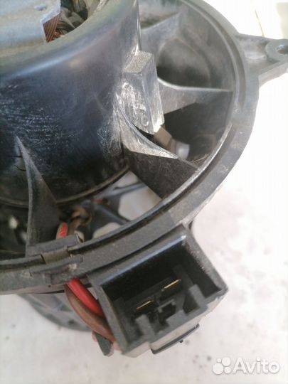 Моторчик отопителя Ford Fusion