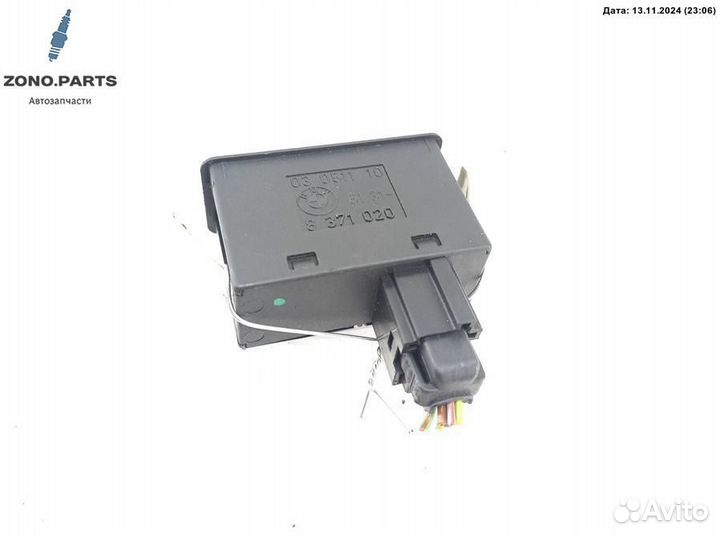 Кнопка кондиционера 61318371020 на BMW 3 E36 (1991-2000)