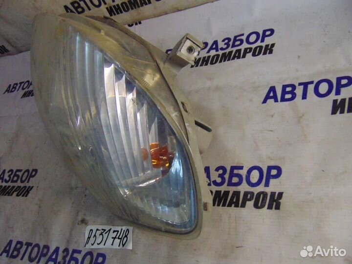 Фара правая для Toyota Corolla 9 2001-2006г