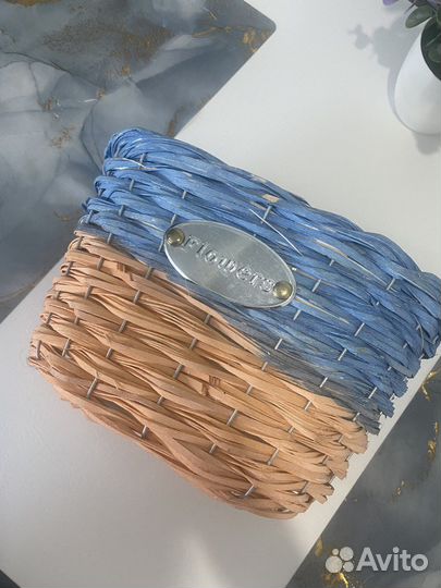 Кашпо для цветов декоративное