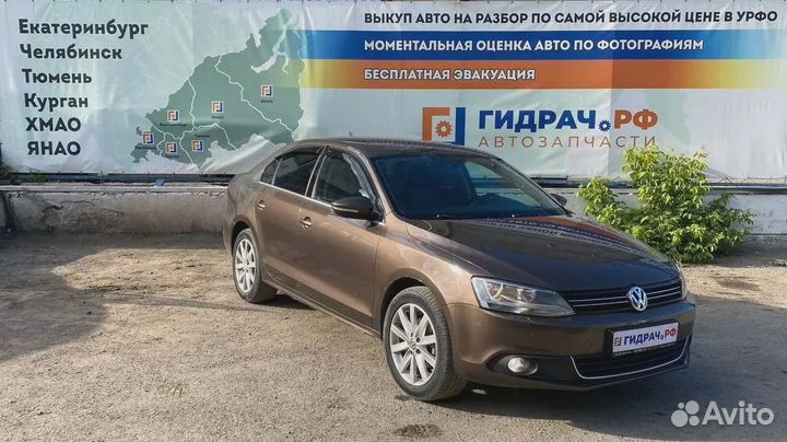 Патрубок воздушного фильтра Volkswagen Jetta (A6)