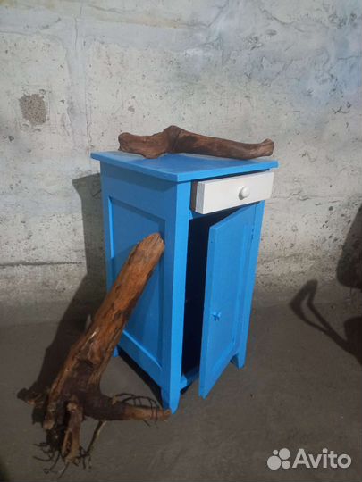 Старинная тумбочка времён СССР, с корягой Байкал