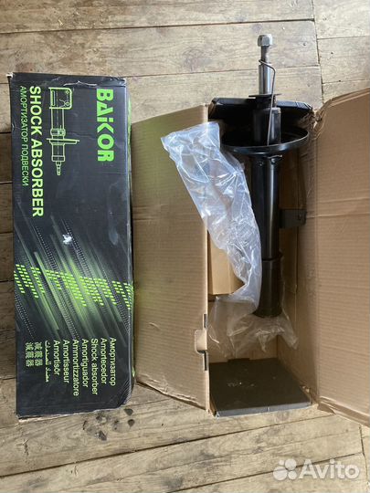 Задние стойки на toyota corona