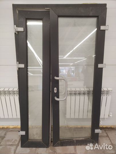 Дверь входная бу Пластиковая