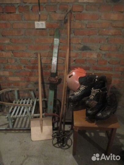 Коньки старинные и другое