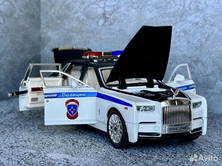 Машинка металлическая Rolls-Royce Phantom дпс