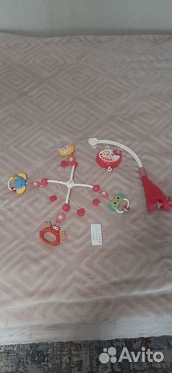Музыкальный мобиль в кроватку