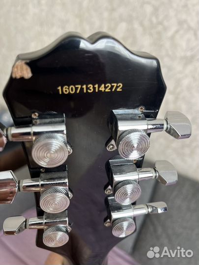 Электрогитара epiphone les paul