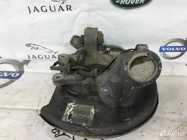Кулак поворотный задний левый Volvo S60 S80 XC70