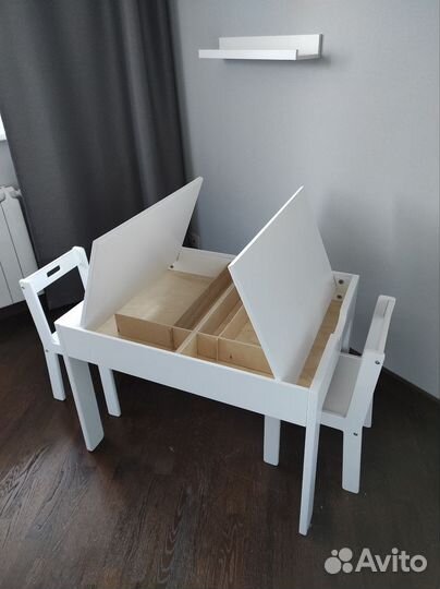 Детский стол и 2 стула