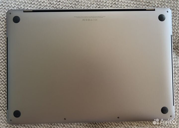 Apple macbook pro a1707 i7 16/512