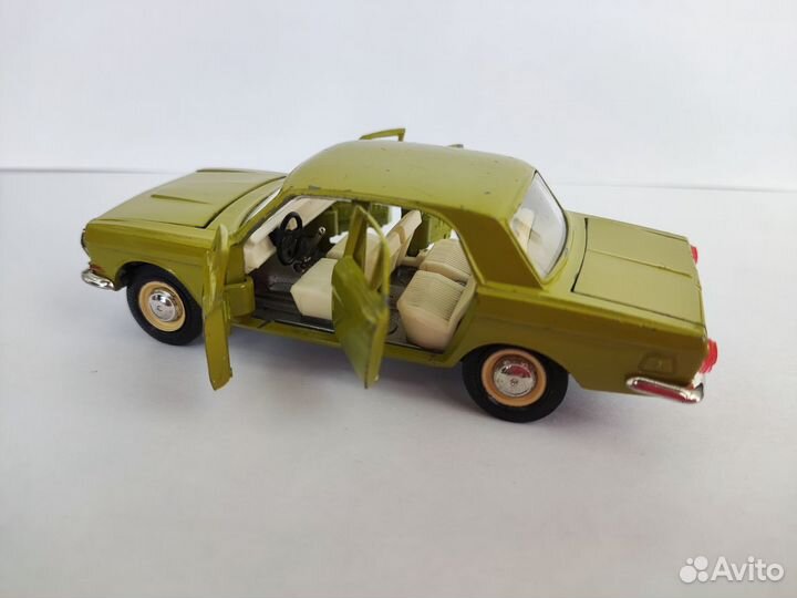 Модель газ 24 Волга номерная а14 редкий цвет