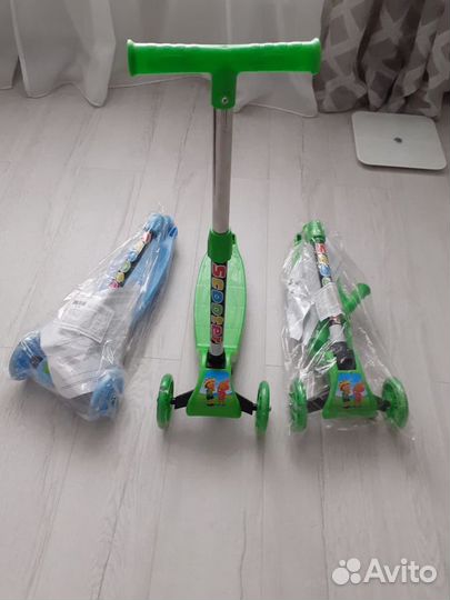 Самокат детский новый