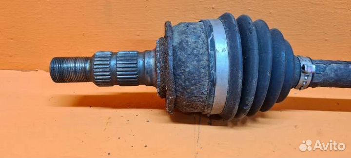 Привод задний левый Cadillac Srx 3.6 2012