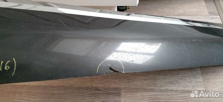 VW Tuareg молдинг двери передней правой