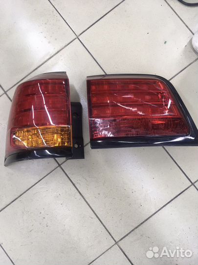 Задний фонарь Lexus Lx 570
