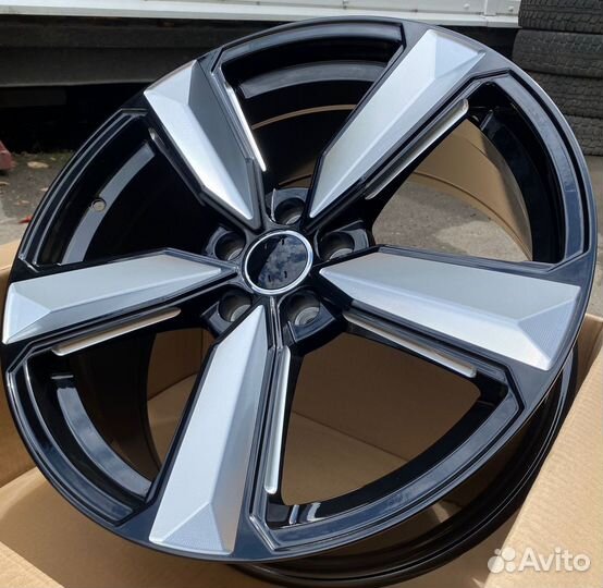 Диски для на Ауди Audi A8 R18