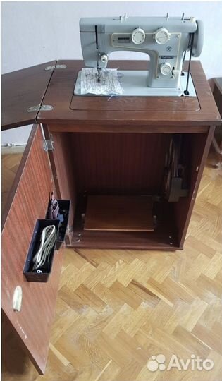 Швейная машинка подольская ножная