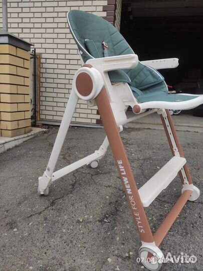 Стульчик для кормления happy baby berny v2