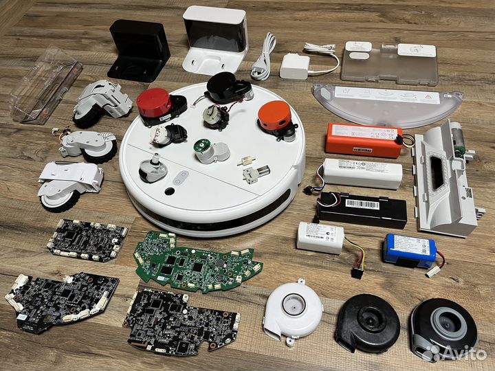 Запчасти для робота пылесоса