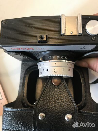 Плёночный фотоаппарат смена