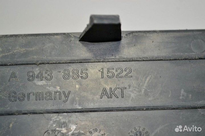 Накладка переднего бампера, правая mercedes-benz A