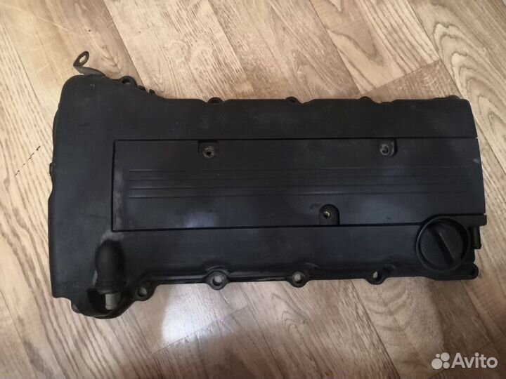 Клапанная крышка lancer x 2.0 4b11