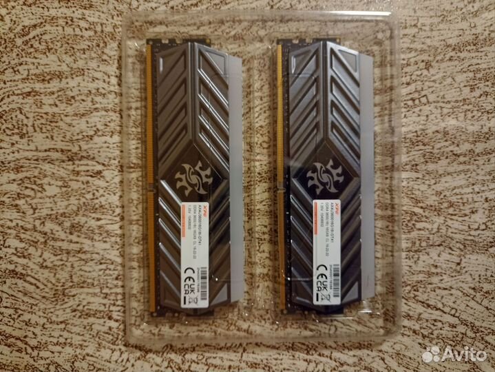 Оперативная память ddr4 32gb XPG 3600 MHz