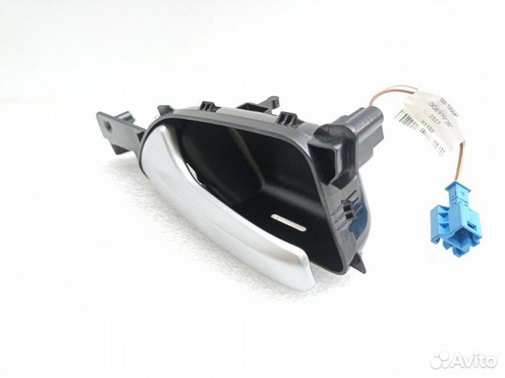 Ручка двери внутренняя передняя левая