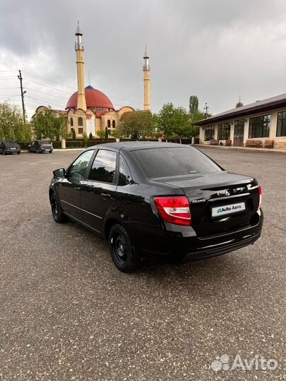 LADA Granta 1.6 МТ, 2023, битый, 16 000 км