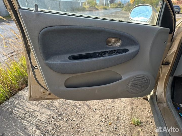 Обшивка двери Kia Rio седан 1.5 A5D 2001