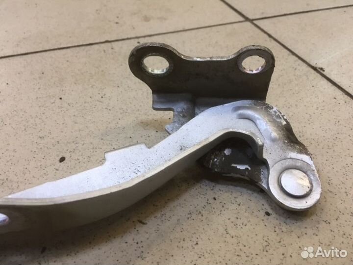 Петля капота левая Kia Picanto 1 G4HG 2010