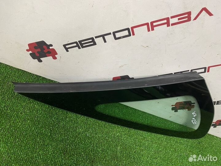 Глухое стекло форточка Ford focus 2